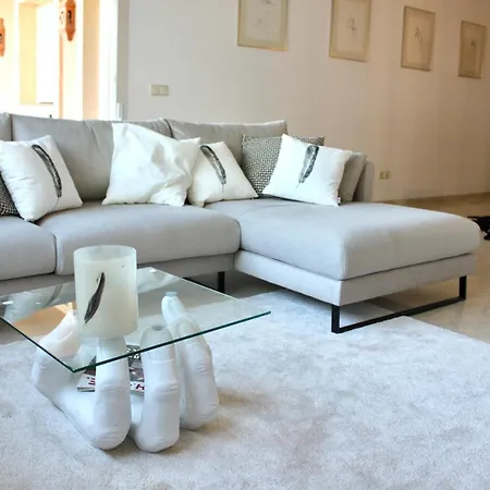 Elegant And Spacious Garden With Beautiful Views Ojén