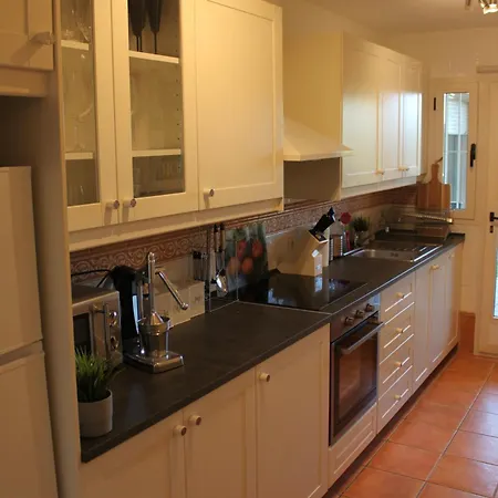 Elegant And Spacious Garden With Beautiful Views