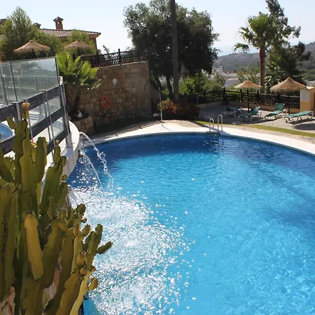 Elegant And Spacious Garden With Beautiful Views * Ojén